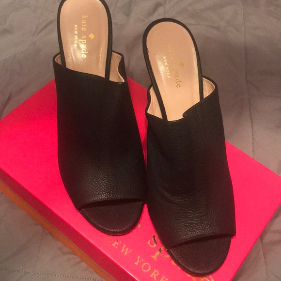 Kate Spade black heals - Picture 2 of 10